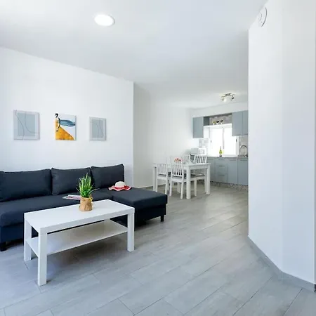 Atico Vega Vega Penthouse * Armenime